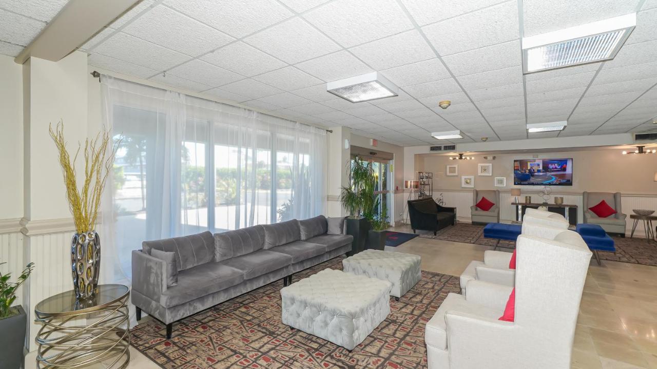 Heated Pool, Fireplace, 70" Tv, Waterfront & More! Sarasota Buitenkant foto