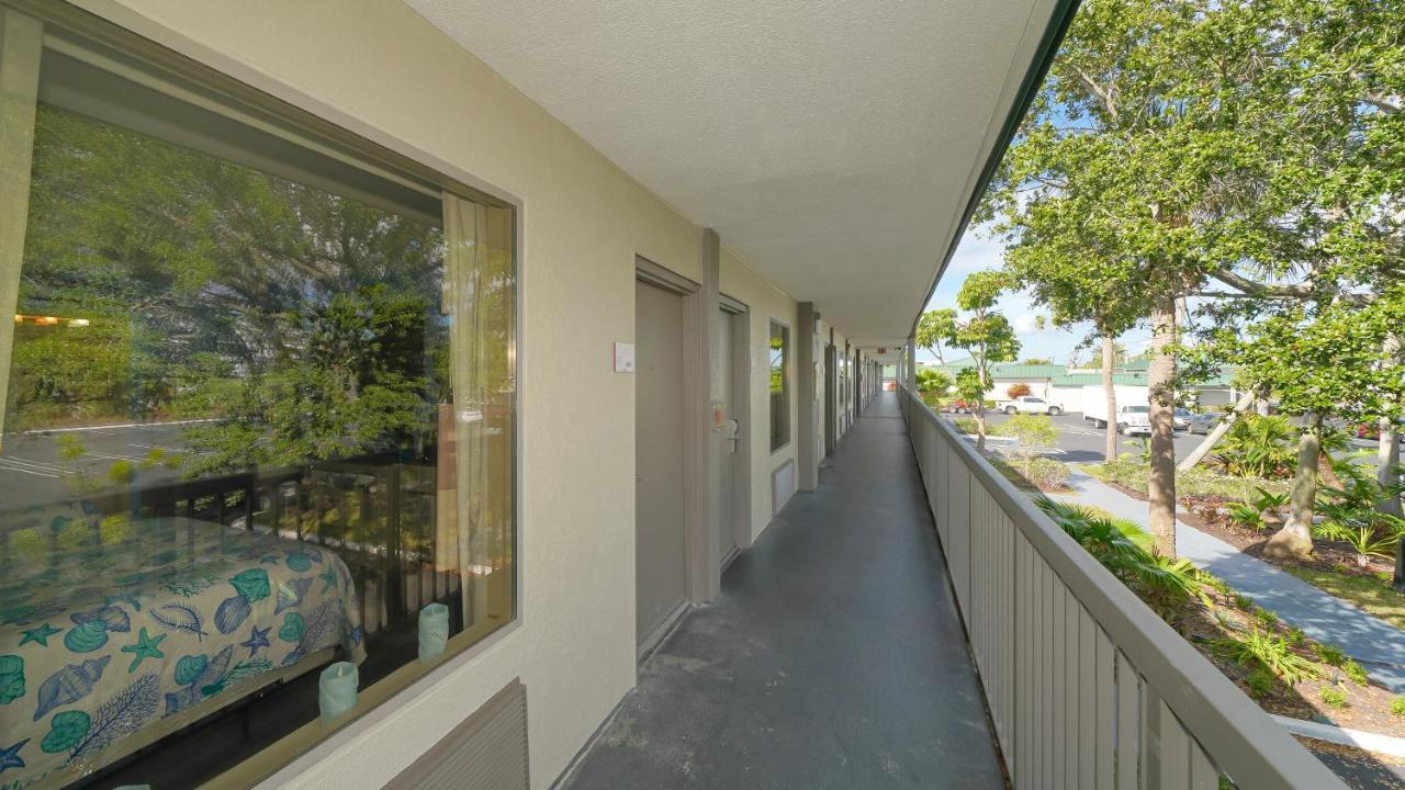 Heated Pool, Fireplace, 70" Tv, Waterfront & More! Sarasota Buitenkant foto